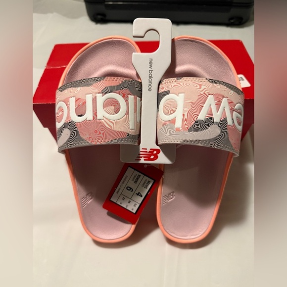 New Balance Women’s DynaSoft  200 V2 Slip-On Slide Sandal Pink Purple Size 8 New - Picture 1 of 4